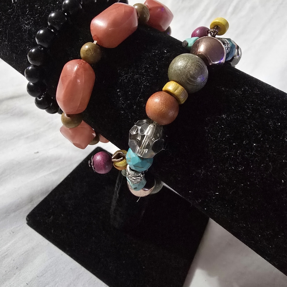Bracelets - Picture 2 of 3